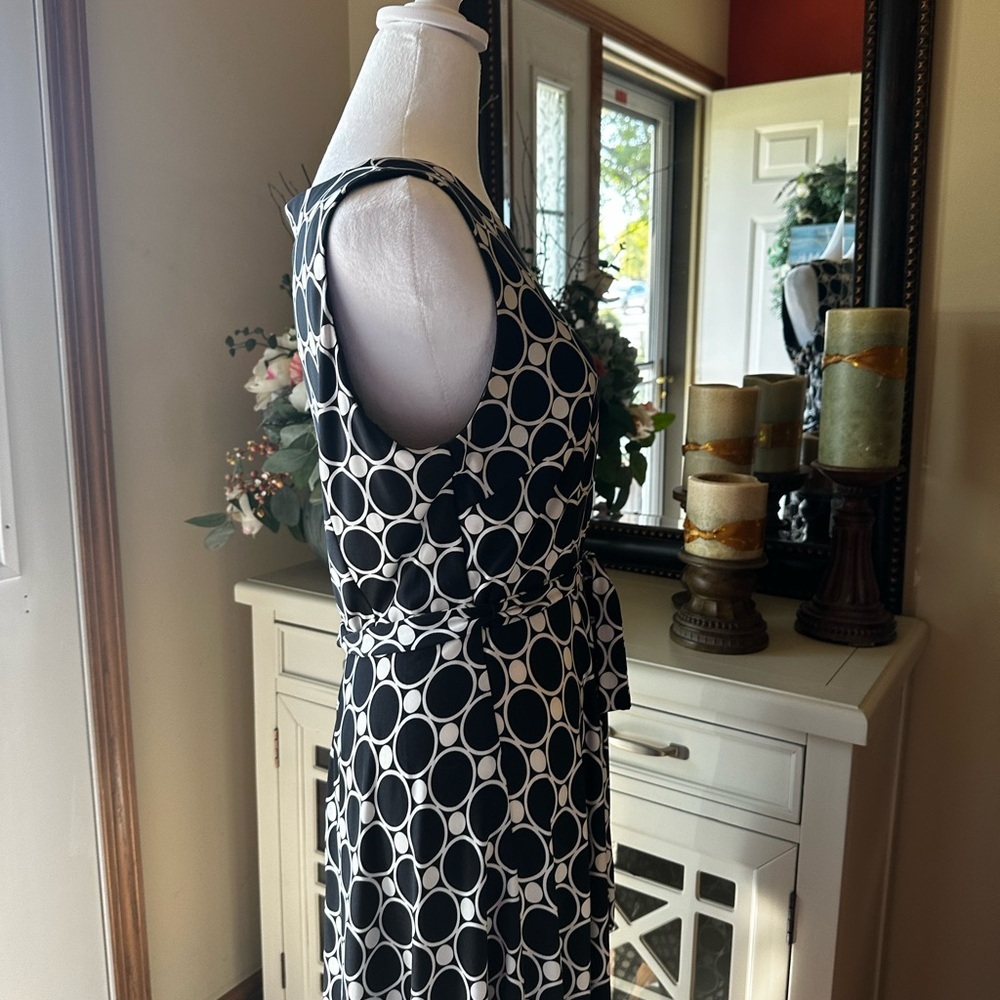 Black & White Polka Dot Dress - Picture 9 of 9